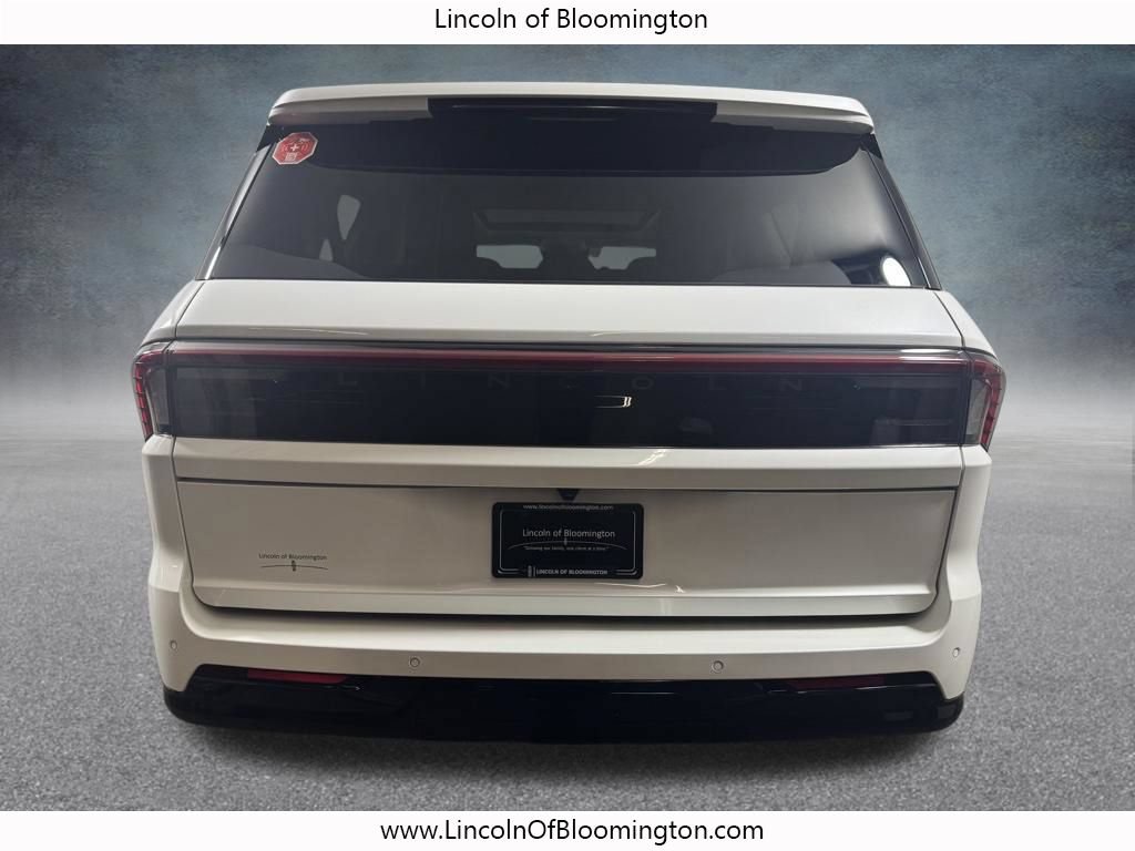 New 2026 Lincoln Navigator L Reserve AWD/4WD image 6