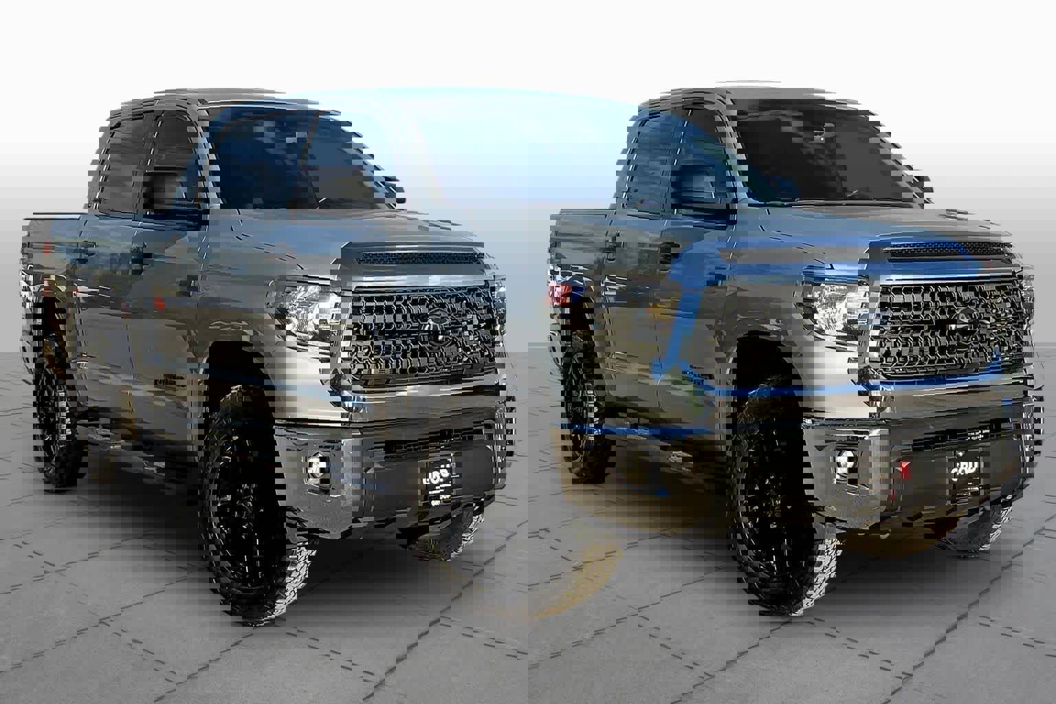 Used 2021 Toyota Tundra SR5 w/ SR5 Leather Package RWD image 3