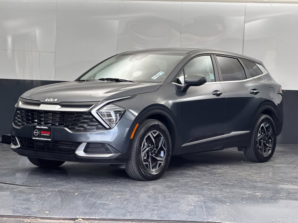 Used 2024 Kia Sportage LX image 7