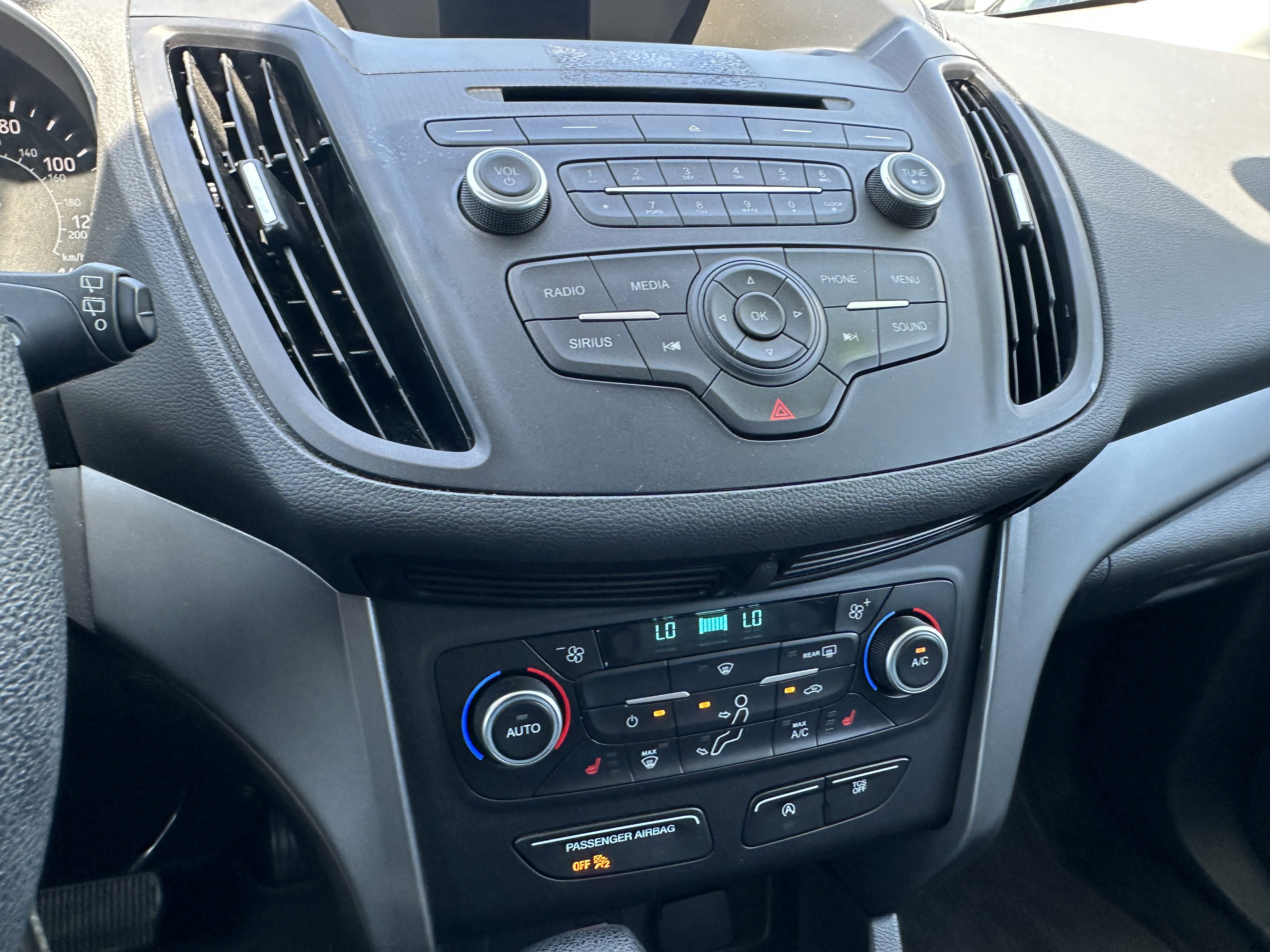 Used 2018 Ford Escape SE FWD image 29