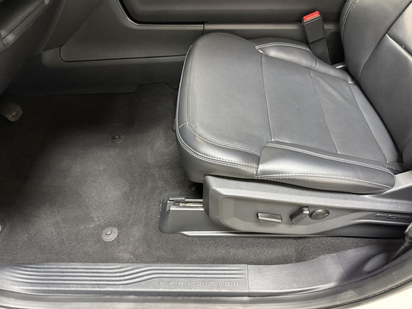 Used 2025 Ford Expedition Max Platinum AWD/4WD image 10