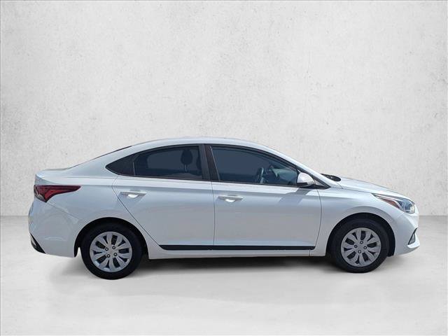 Used 2020 Hyundai Accent SE w/ Cargo Package FWD image 4