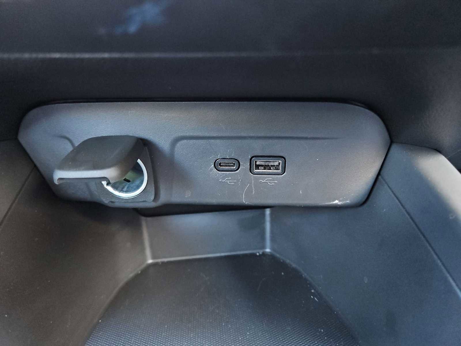 Certified 2025 Chevrolet Trax LS image 31