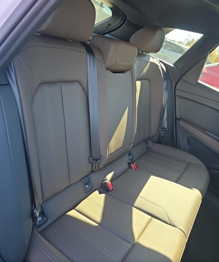 Used 2024 Audi Q4 e-tron Prestige AWD/4WD image 2