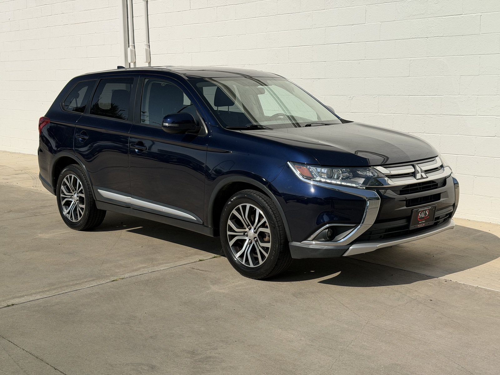 Used 2017 Mitsubishi Outlander SE FWD image 3