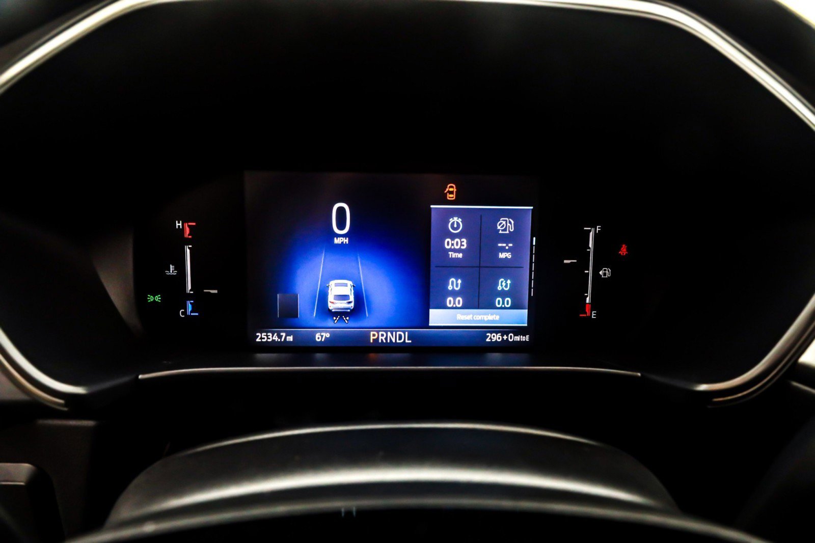 Used 2025 Ford Escape SE w/ Class II Trailer Tow Package image 19