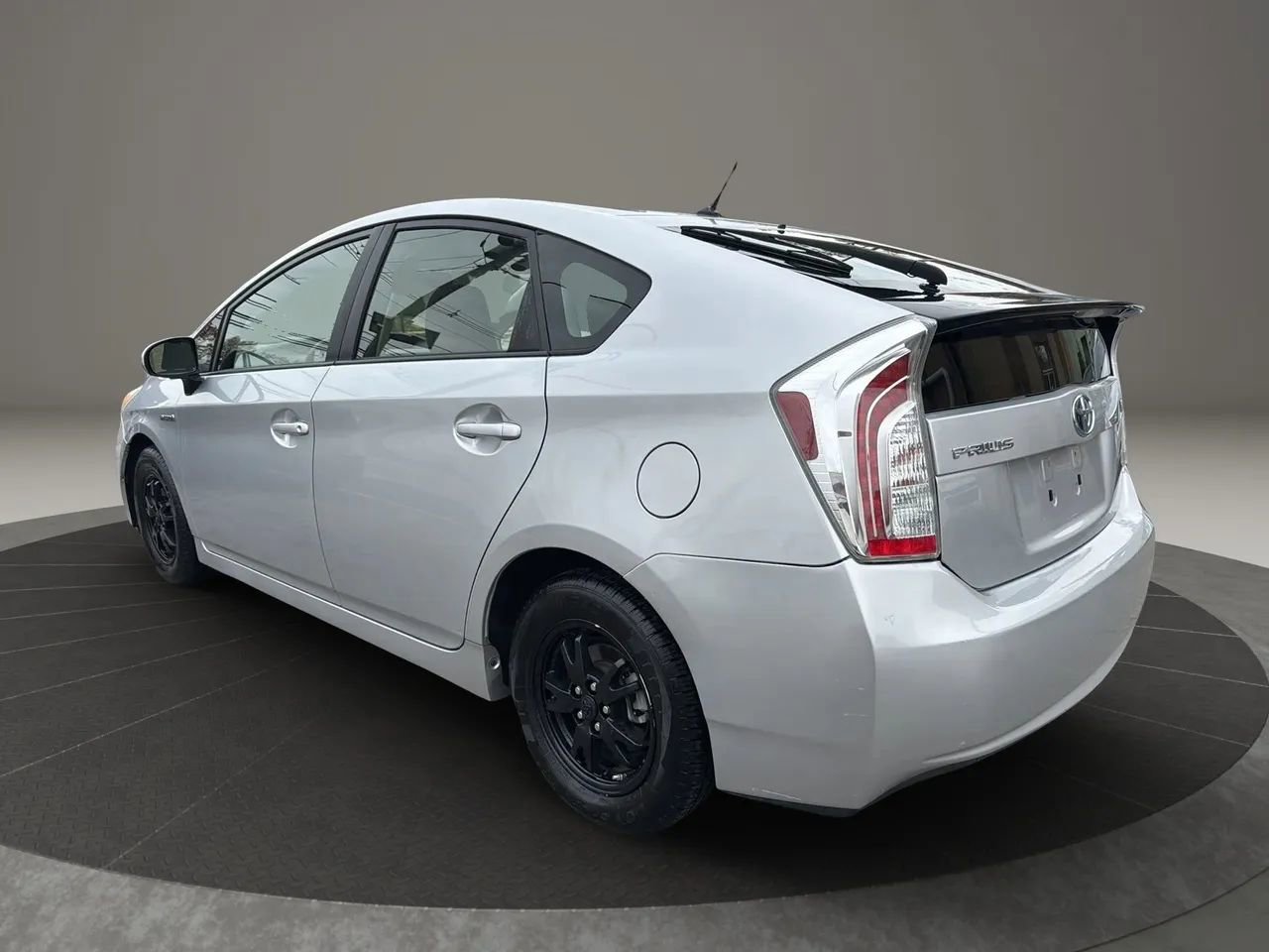 Used 2013 Toyota Prius Two image 7