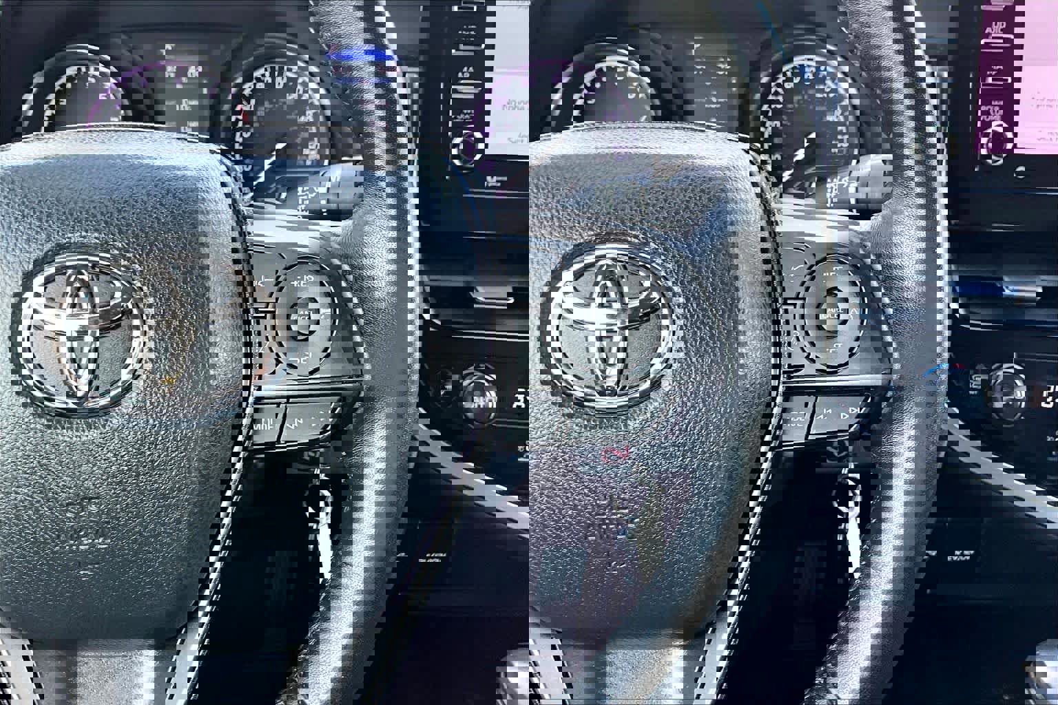 Used 2023 Toyota Camry SE image 24