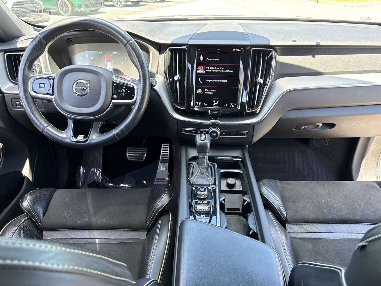 Used 2018 Volvo XC60 T6 R-Design w/ Convenience Package AWD/4WD image 21