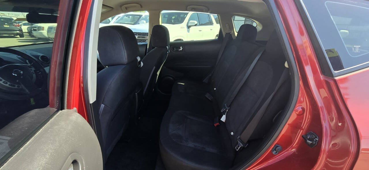 Used 2014 Nissan Rogue S w/ Convenience Package FWD image 11