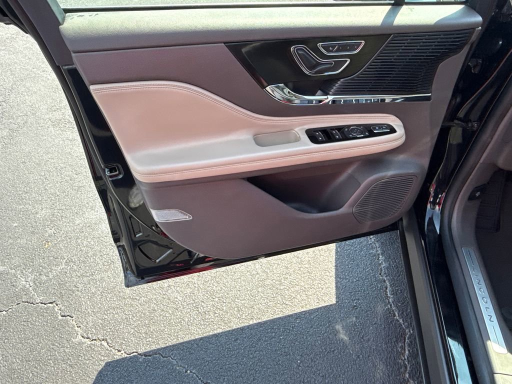 Used 2022 Lincoln Corsair FWD image 10