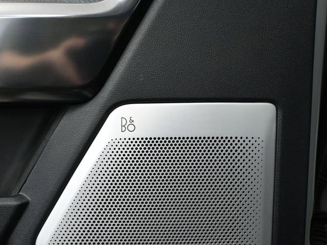 Used 2025 Ford F250 Platinum w/ FX4 Off-Road Package image 21