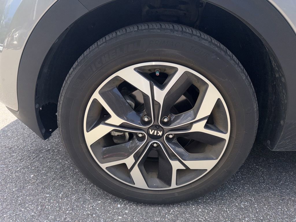 Certified 2021 Kia Sportage EX w/ EX Technology Package AWD/4WD image 23