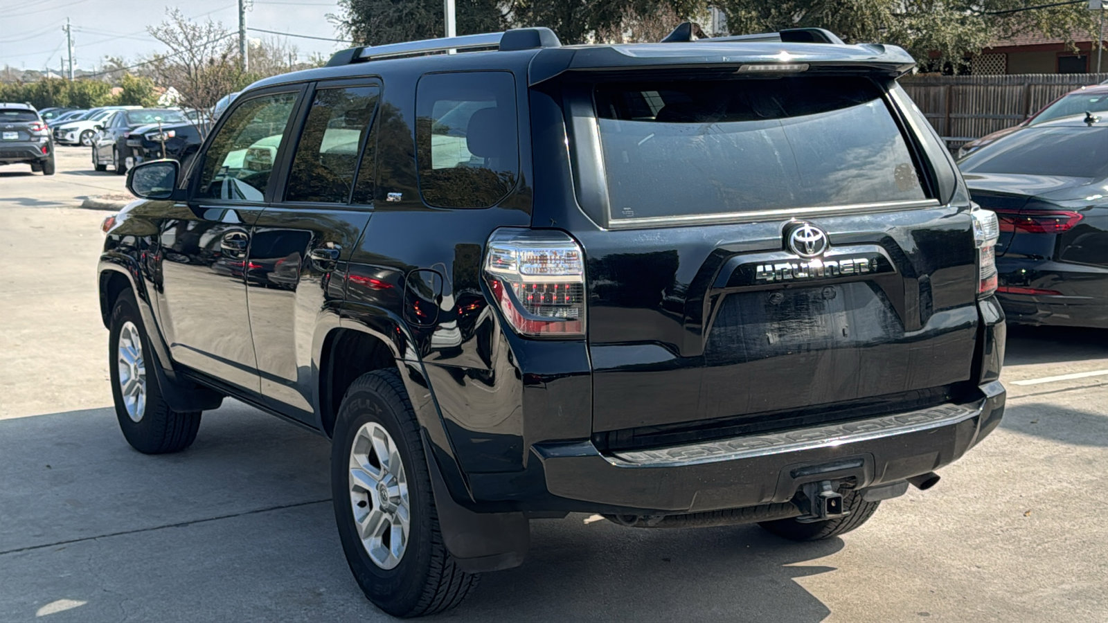 Used 2022 Toyota 4Runner SR5 image 5