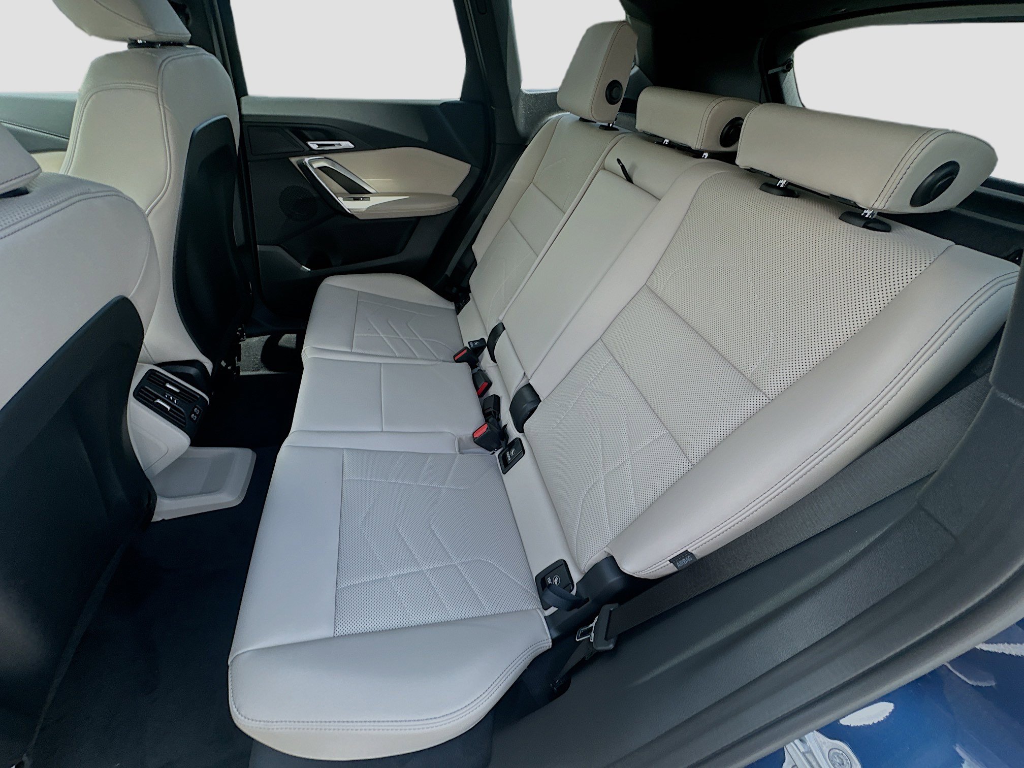 New 2025 BMW X1 xDrive28i w/ Technology Package image 20