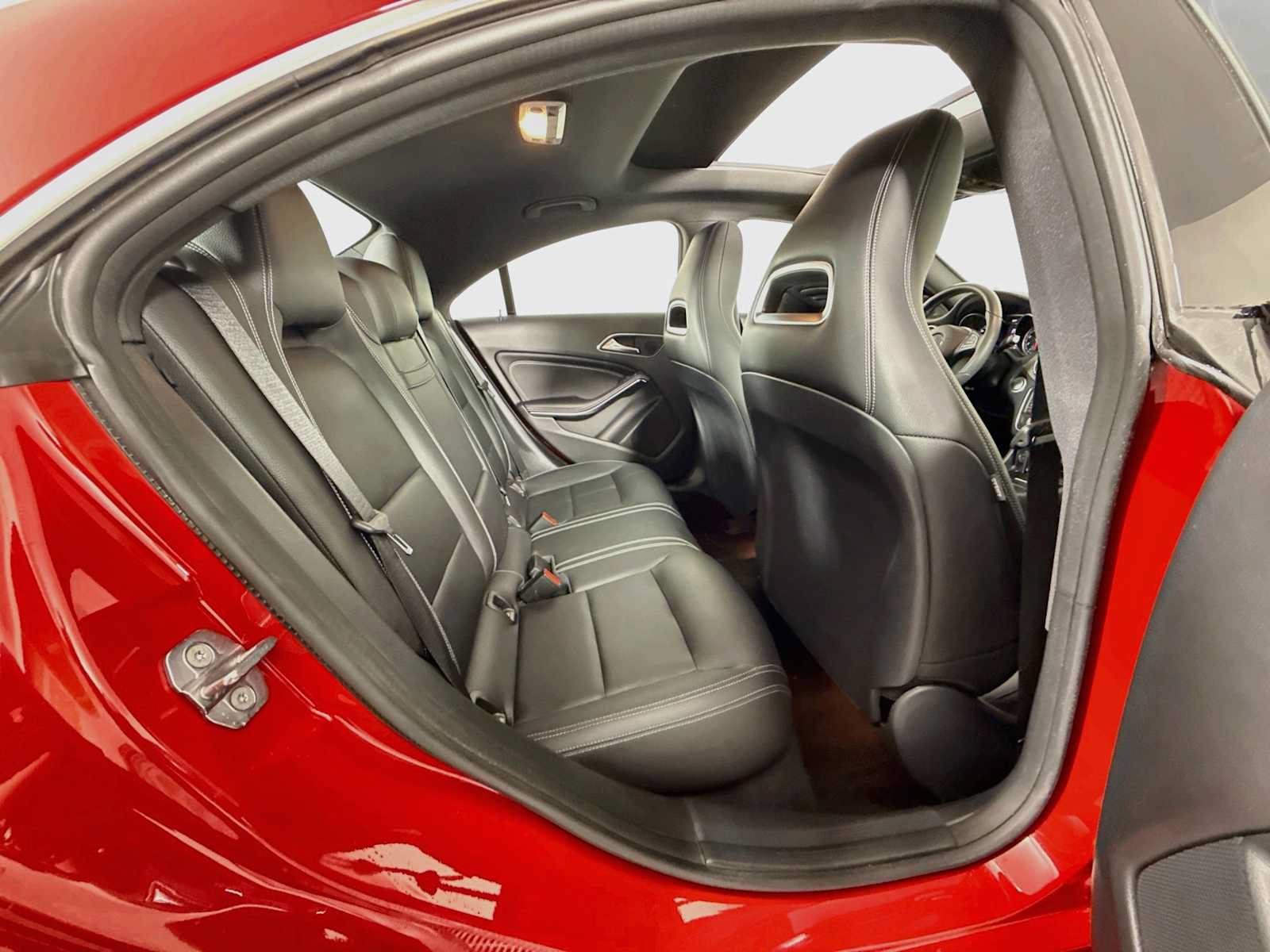 Used 2018 Mercedes-Benz CLA 250 4MATIC image 25