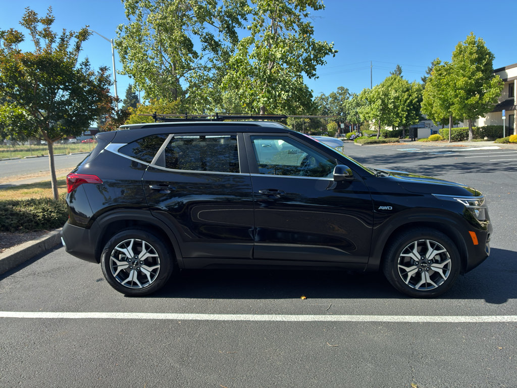 Used 2023 Kia Seltos EX AWD/4WD image 9