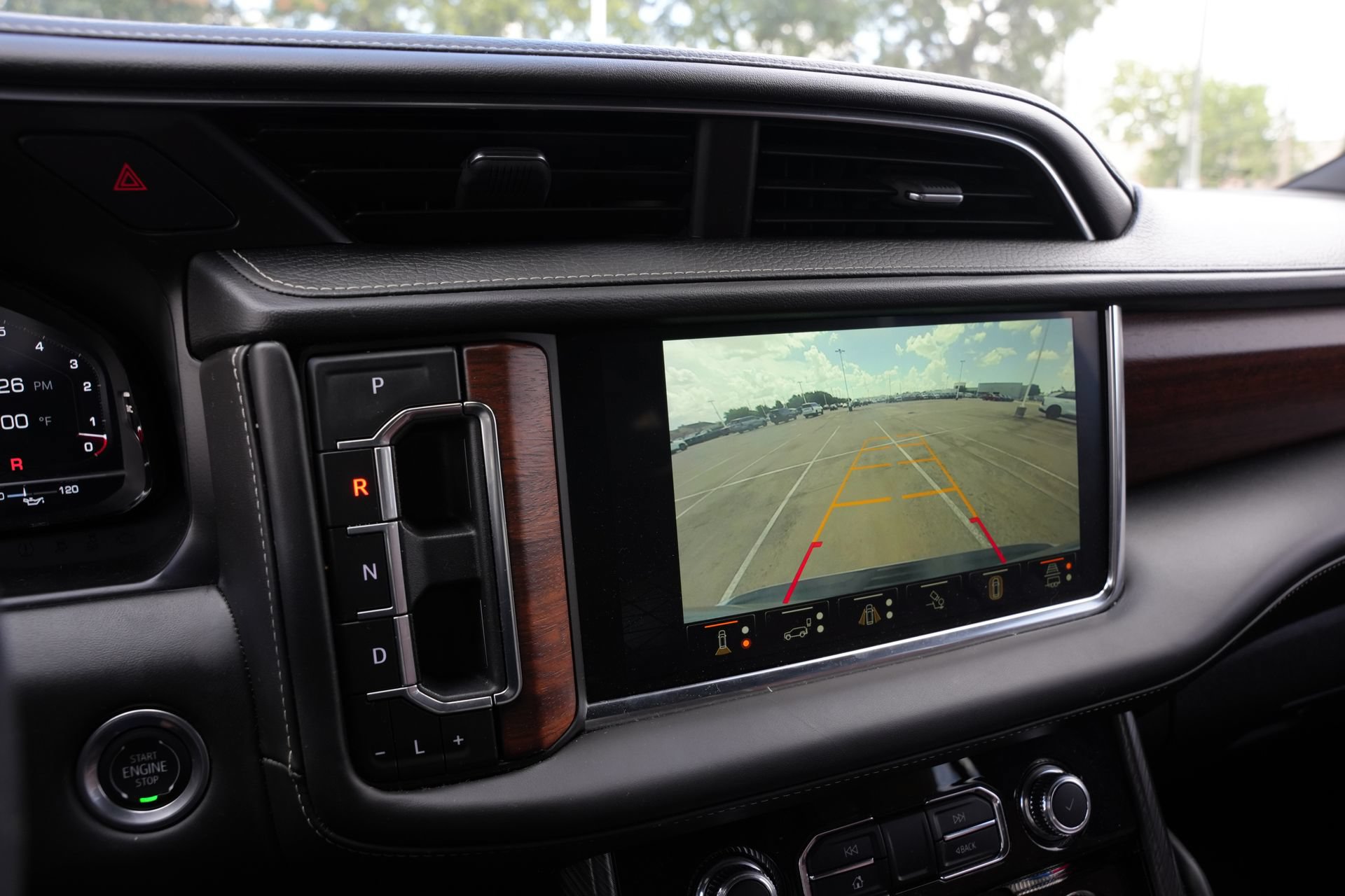 Used 2024 GMC Yukon Denali Ultimate AWD/4WD image 14