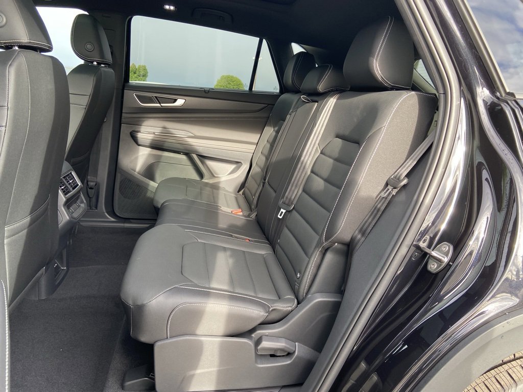 New 2025 Volkswagen Atlas Cross Sport SEL R-Line image 7