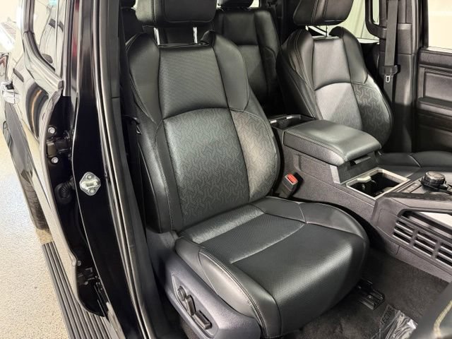 Used 2026 Toyota Tacoma Limited AWD/4WD image 22