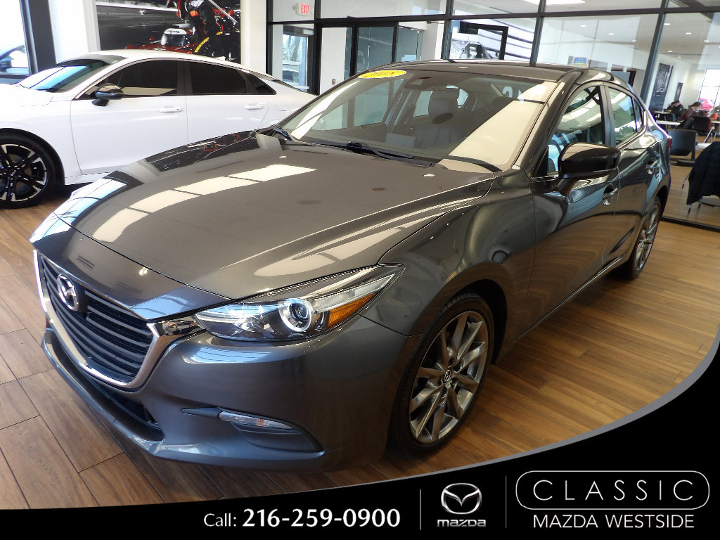 Used 2018 MAZDA MAZDA3 Touring FWD image 1