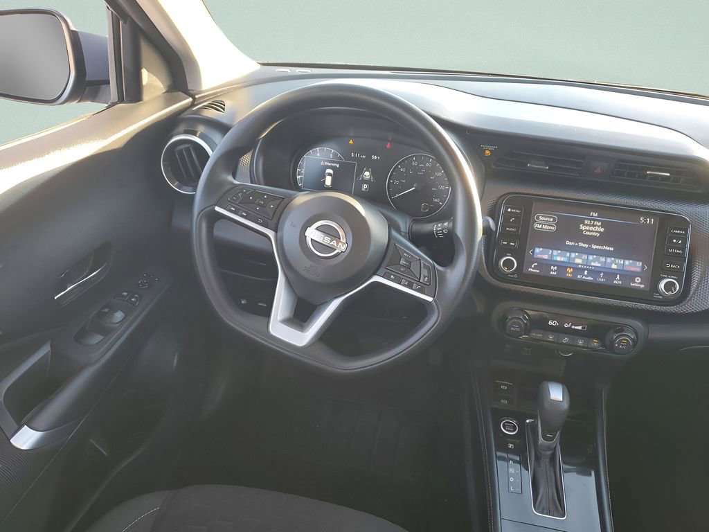Used 2022 Nissan Kicks SV image 15