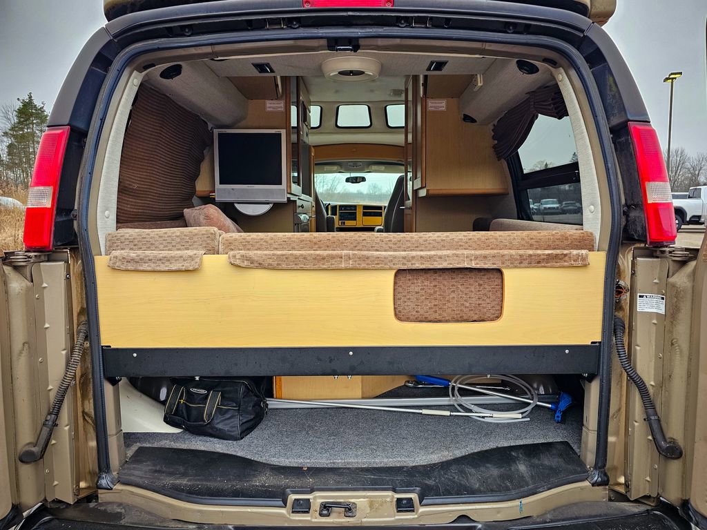 Used 2006 Chevrolet Express 3500 Extended w/ Power and Light Package image 23