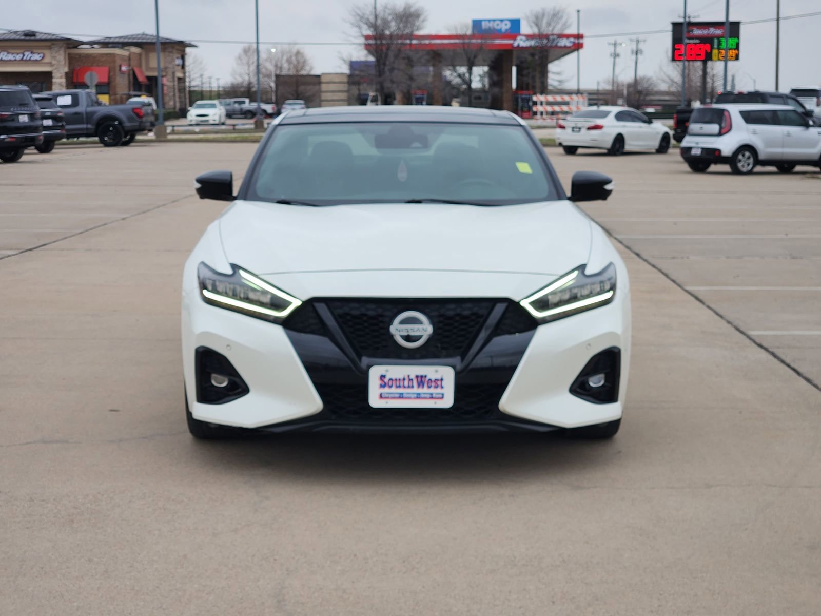 Used 2022 Nissan Maxima SR w/ Sport Mat Group image 6