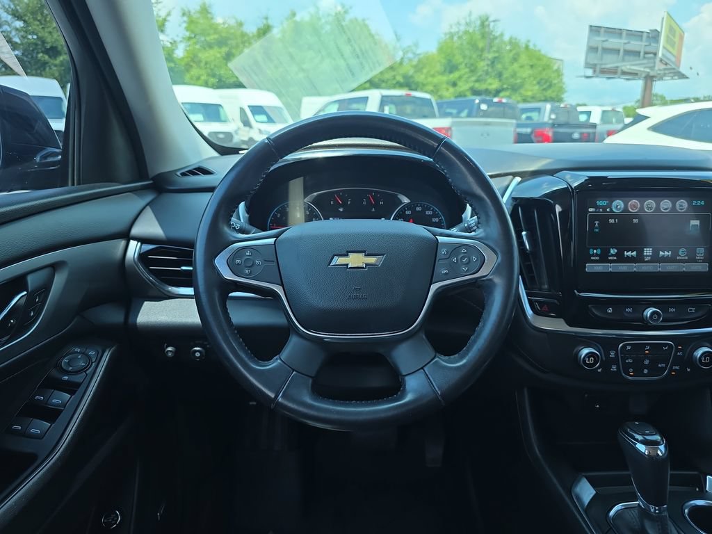 Used 2018 Chevrolet Traverse RS FWD image 17