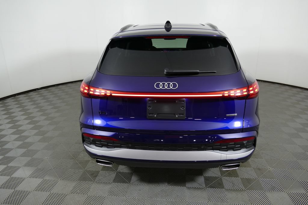 Certified 2025 Audi Q5 Premium Plus w/ Premium Plus AWD/4WD image 4