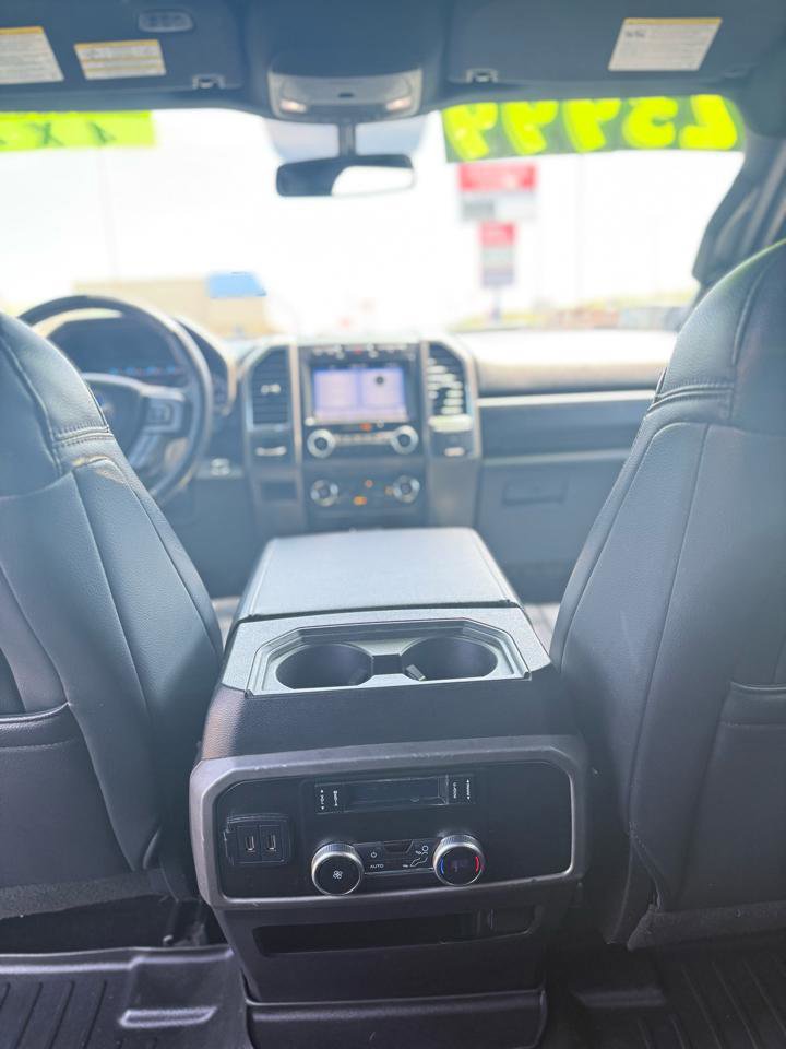 Used 2019 Ford Expedition XLT w/ Equipment Group 201A AWD/4WD image 14