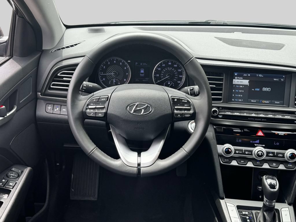 Used 2020 Hyundai Elantra Limited w/ Cargo Package (C1) FWD image 14