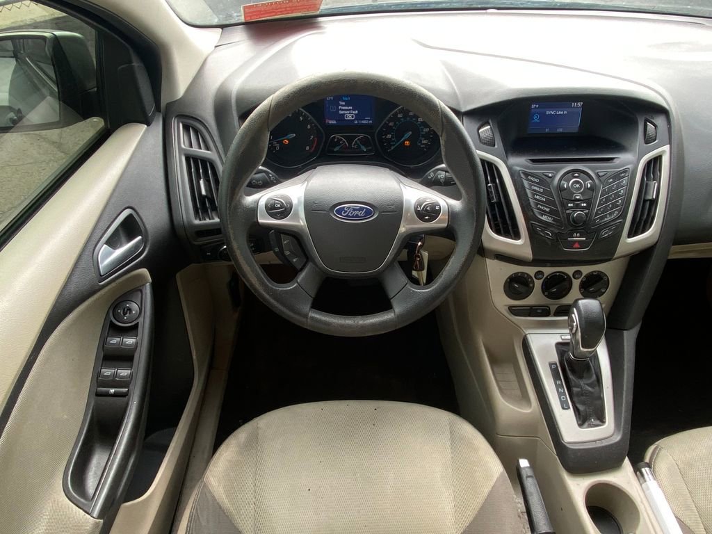 Used 2014 Ford Focus SE FWD image 18