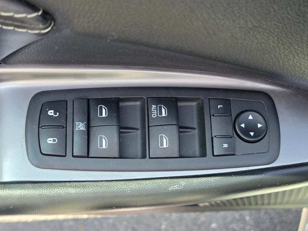 Used 2019 Dodge Journey Crossroad FWD image 13