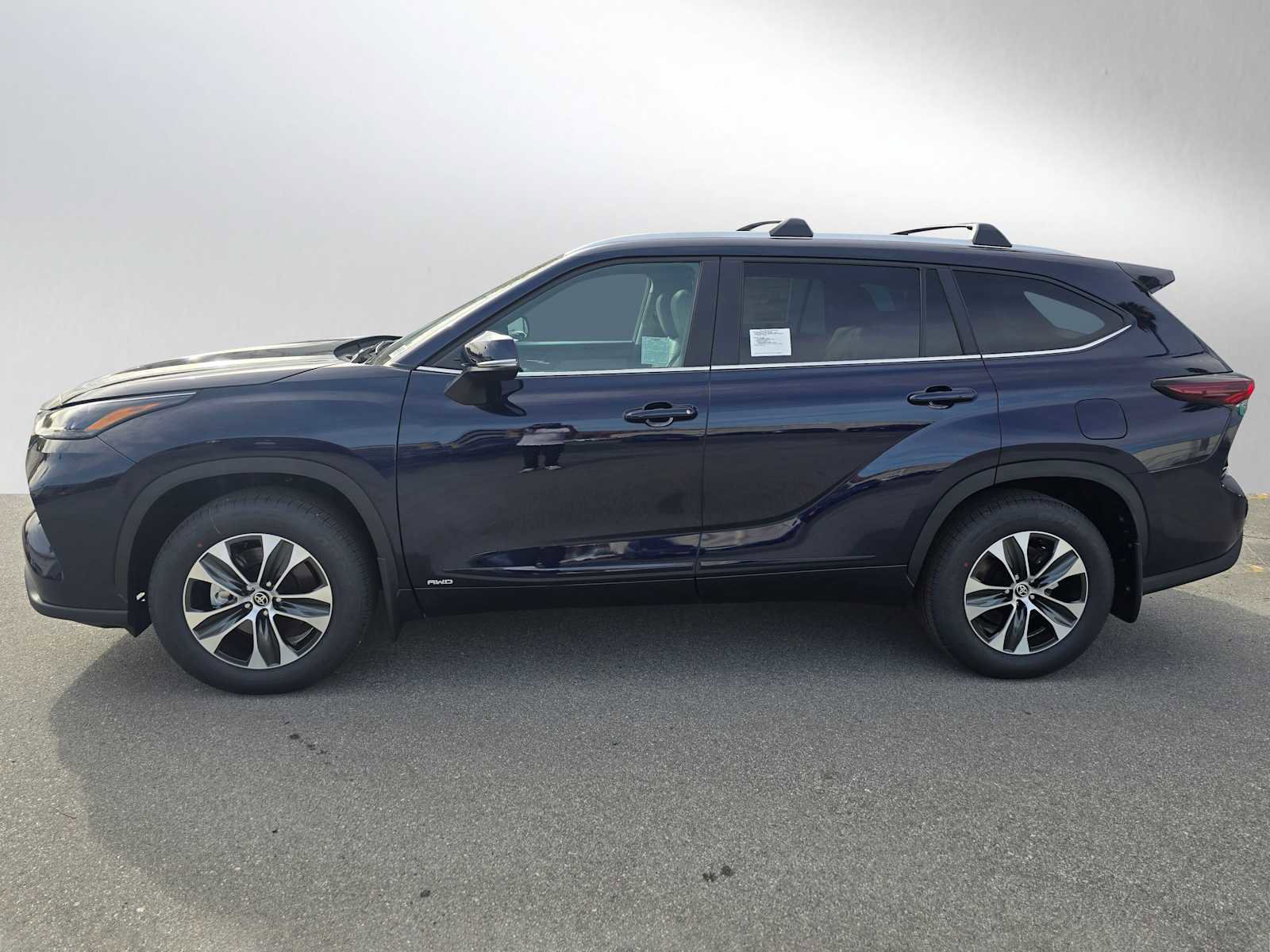 New 2026 Toyota Highlander XLE image 6