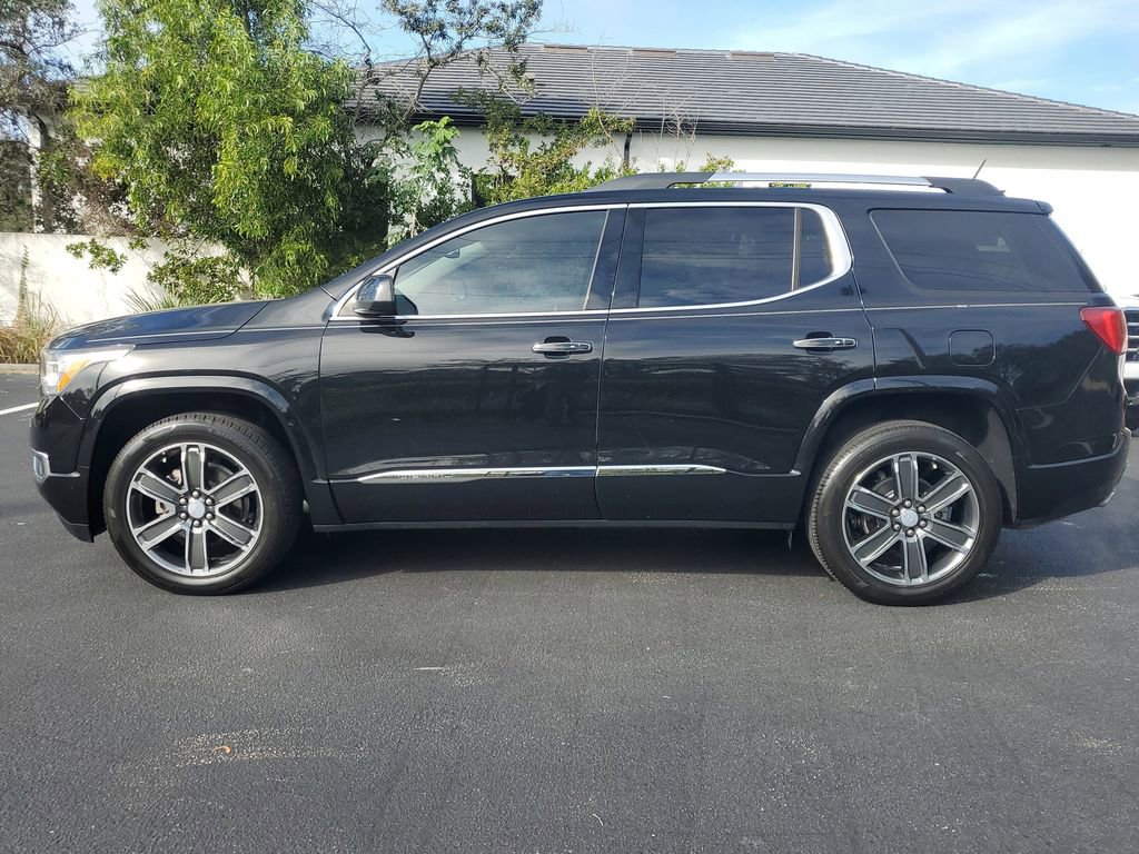 Used 2019 GMC Acadia Denali w/ Technology Package image 2