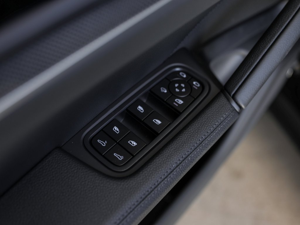 New 2026 Porsche Cayenne S AWD/4WD image 26