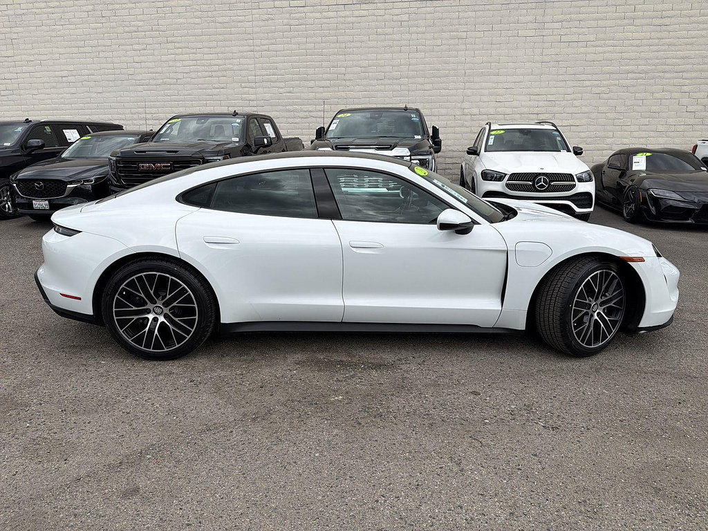 Used 2023 Porsche Taycan RWD image 4