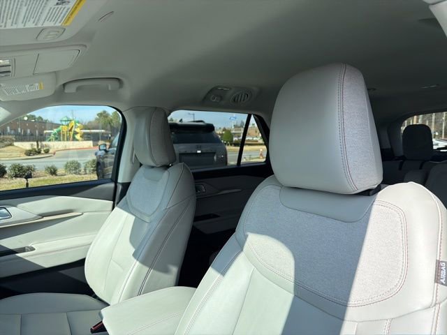 Used 2025 Ford Explorer Active w/ Active Comfort Package image 22