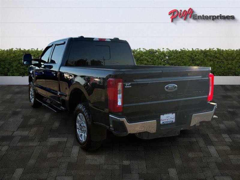 Used 2024 Ford F250 XLT w/ FX4 Off-Road Package image 3