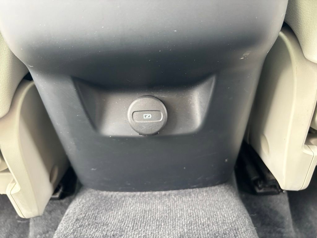 Certified 2023 Volvo XC60 B5 Plus w/ Climate Package image 22