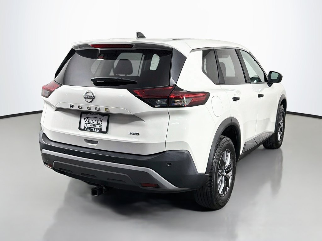 Used 2023 Nissan Rogue S AWD/4WD image 7