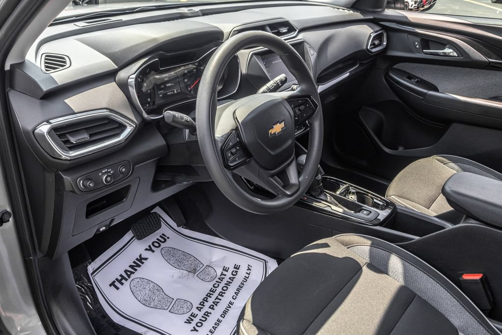 Used 2023 Chevrolet TrailBlazer LT FWD image 15