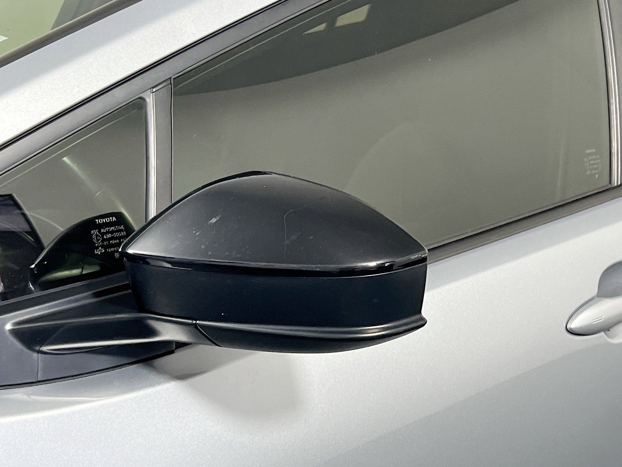 Used 2023 Toyota Prius LE FWD image 12