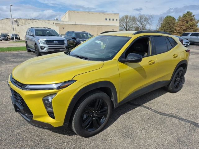 Used 2025 Chevrolet Trax ACTIV w/ Driver Confidence Package image 4