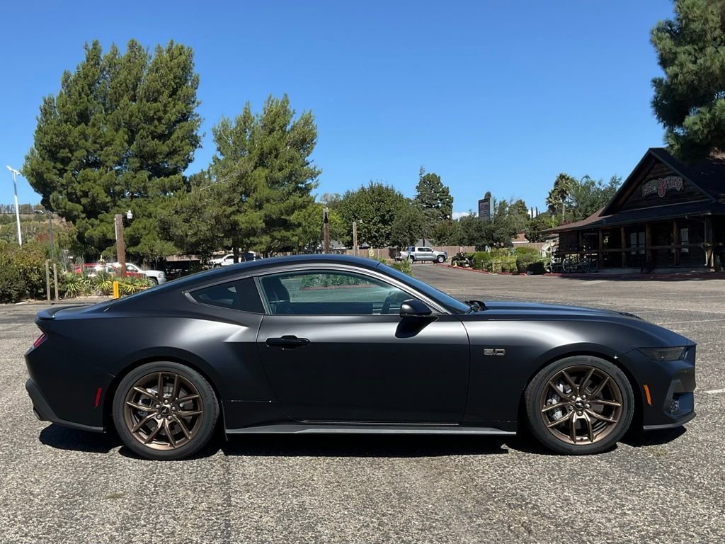 Used 2025 Ford Mustang GT Premium image 7