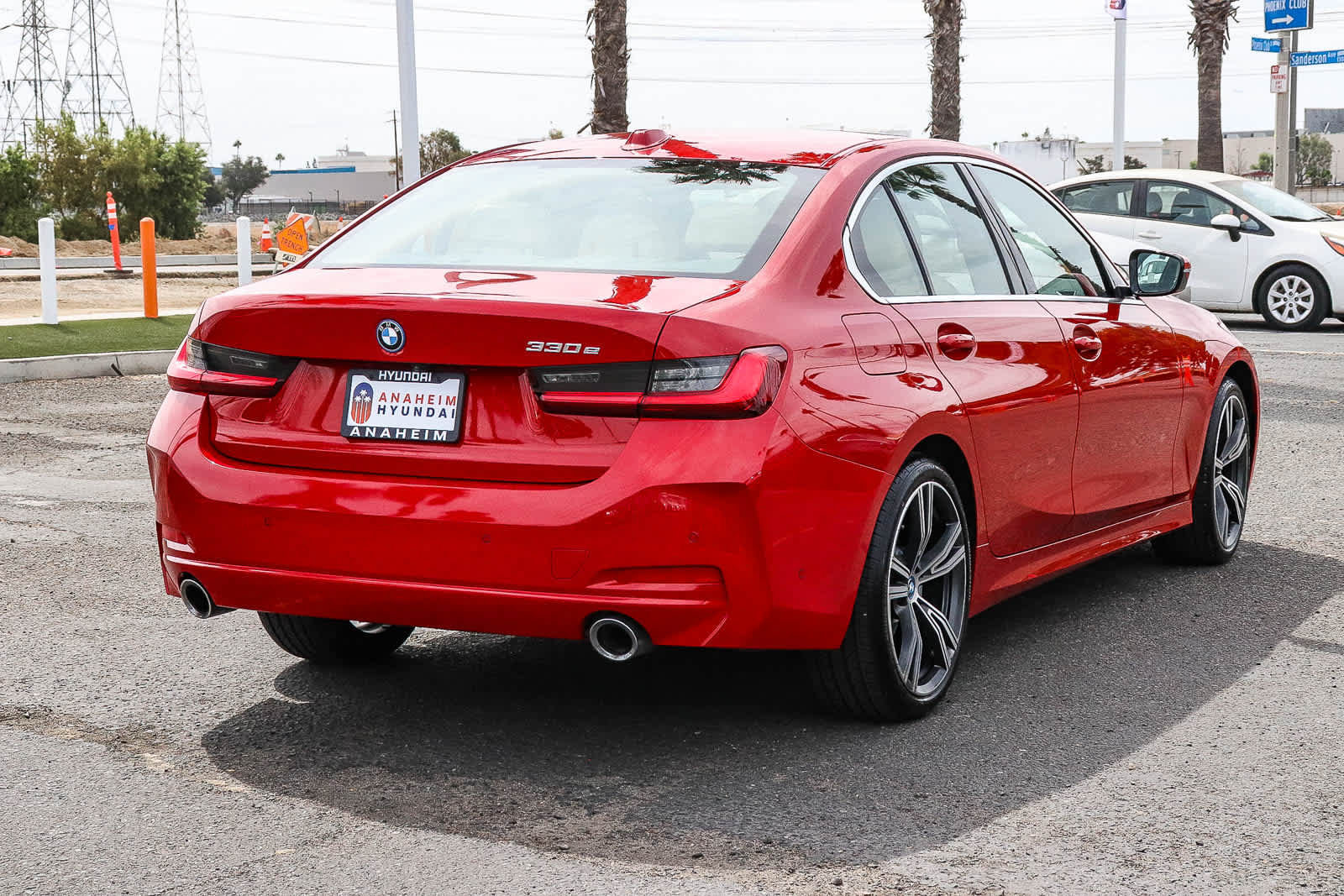 Used 2024 BMW 330e w/ Premium Package RWD image 7