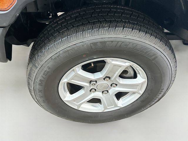 Used 2020 Jeep Wrangler Sport AWD/4WD image 26