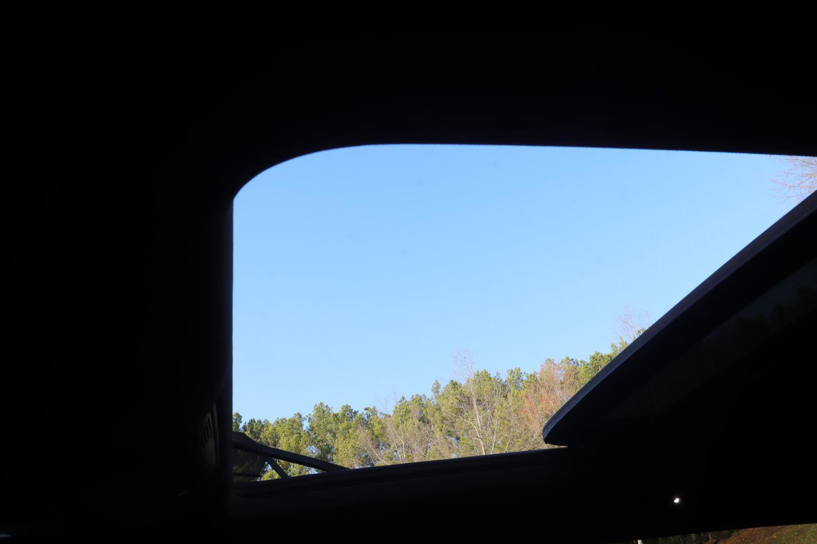 Used 2024 Volkswagen Tiguan SE R-Line image 24