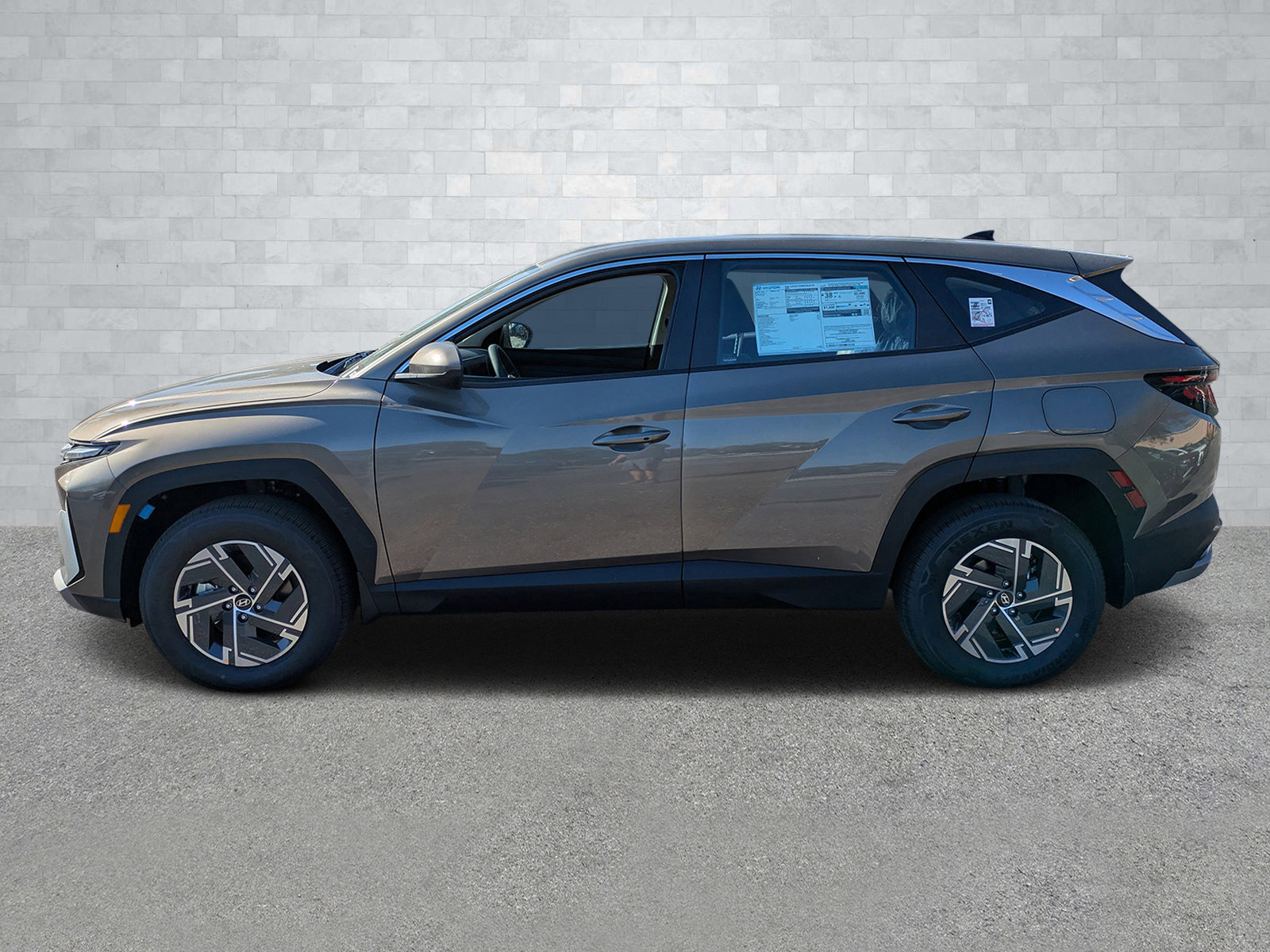 New 2026 Hyundai Tucson Blue SE image 8